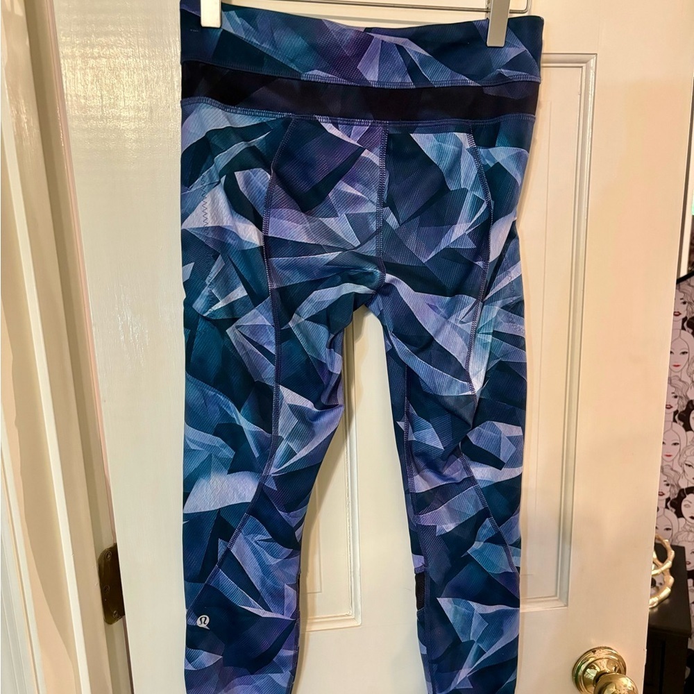 Lululemon Inspire Tight II Full-On Luxtreme Pretty Prism Leggings Size 4 - Picture 3 of 10